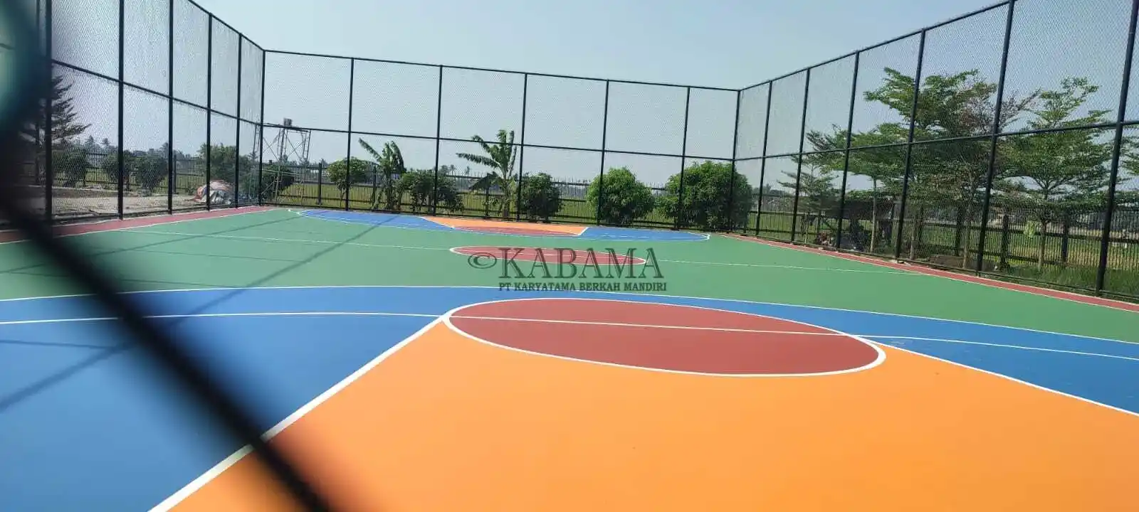 Dokumentasi proyek pengecatan lapangan olahraga