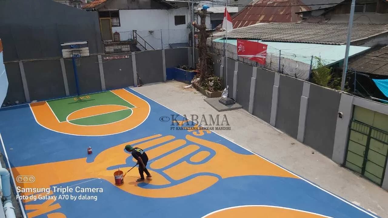 Dokumentasi proyek pengecatan lapangan olahraga