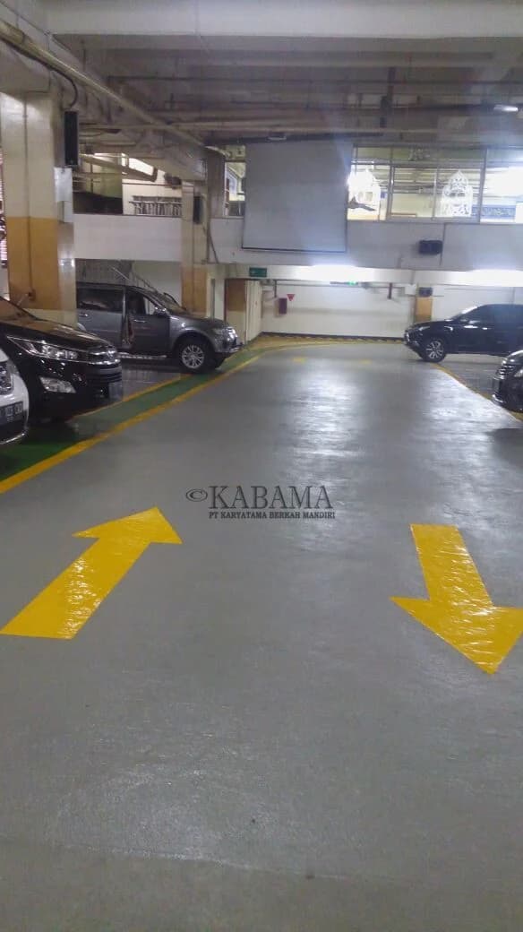 Epoxy Lantai Area Parkir dan Garasi